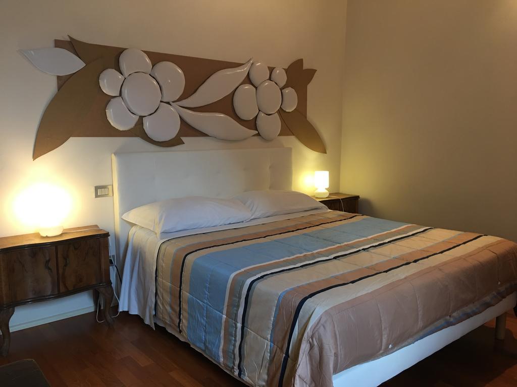 Domus Nova Residenza Il B&Bマントヴァ エクステリア 写真