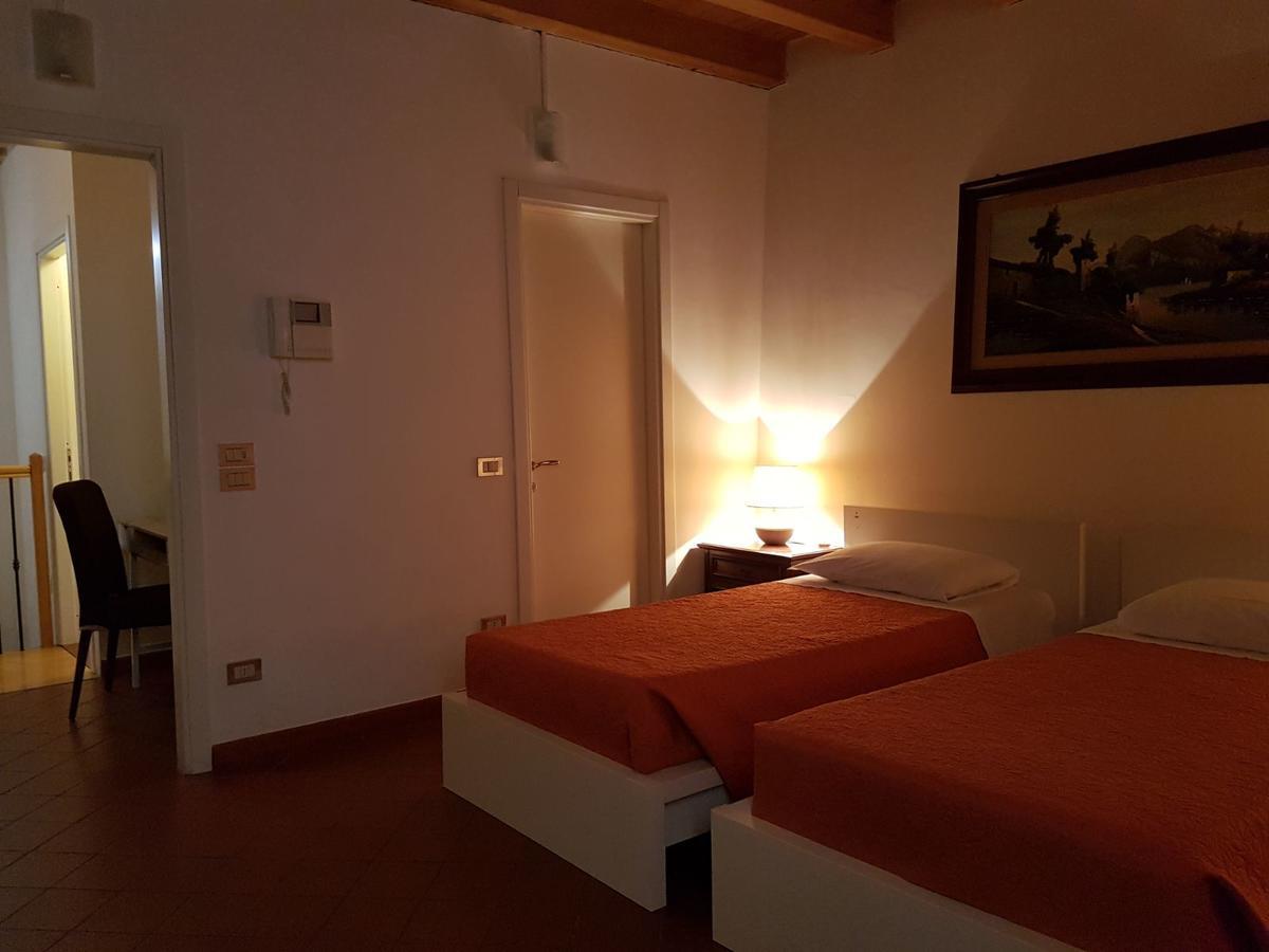 Domus Nova Residenza Il B&Bマントヴァ エクステリア 写真