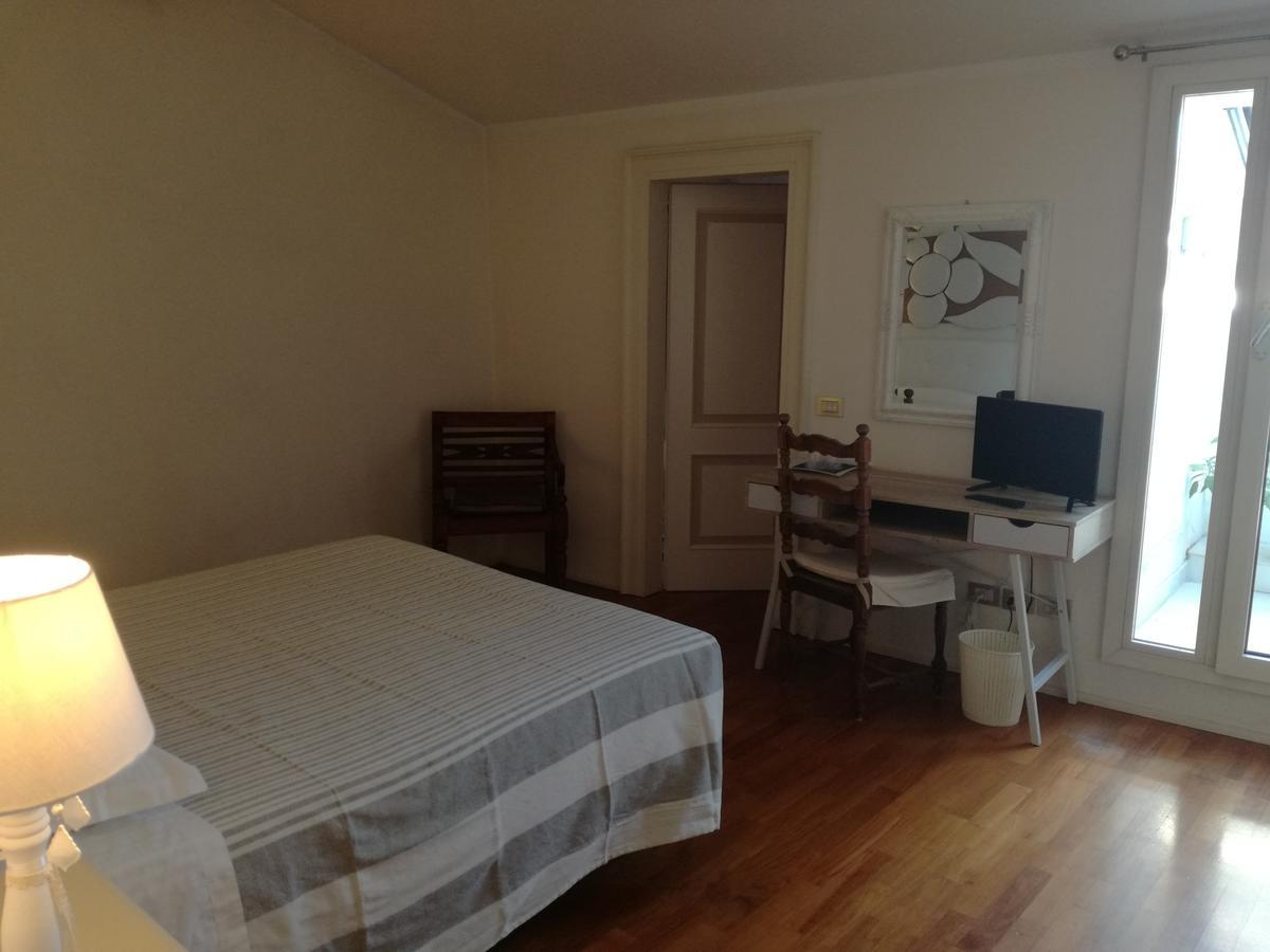 Domus Nova Residenza Il B&Bマントヴァ エクステリア 写真