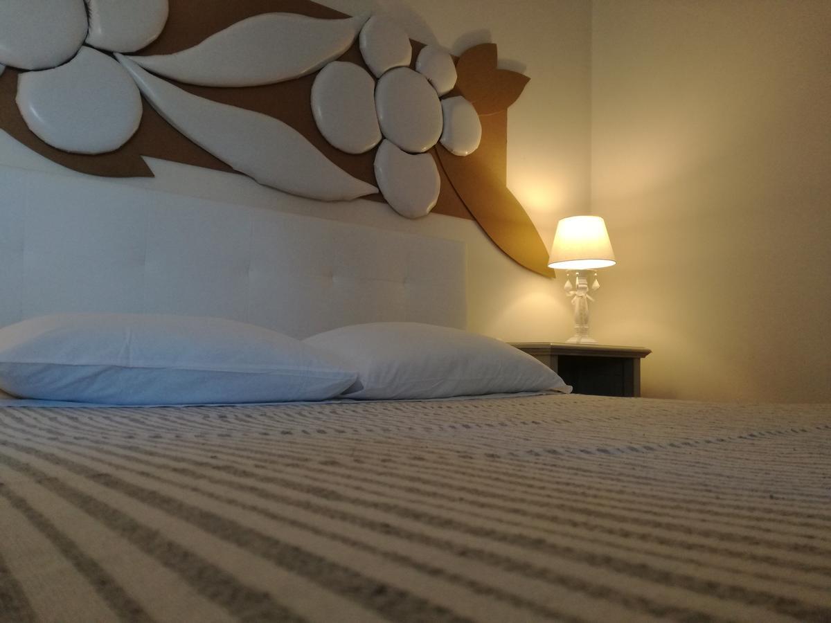 Domus Nova Residenza Il B&Bマントヴァ エクステリア 写真