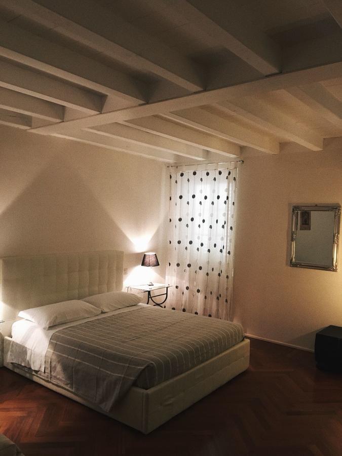 Domus Nova Residenza Il B&Bマントヴァ エクステリア 写真