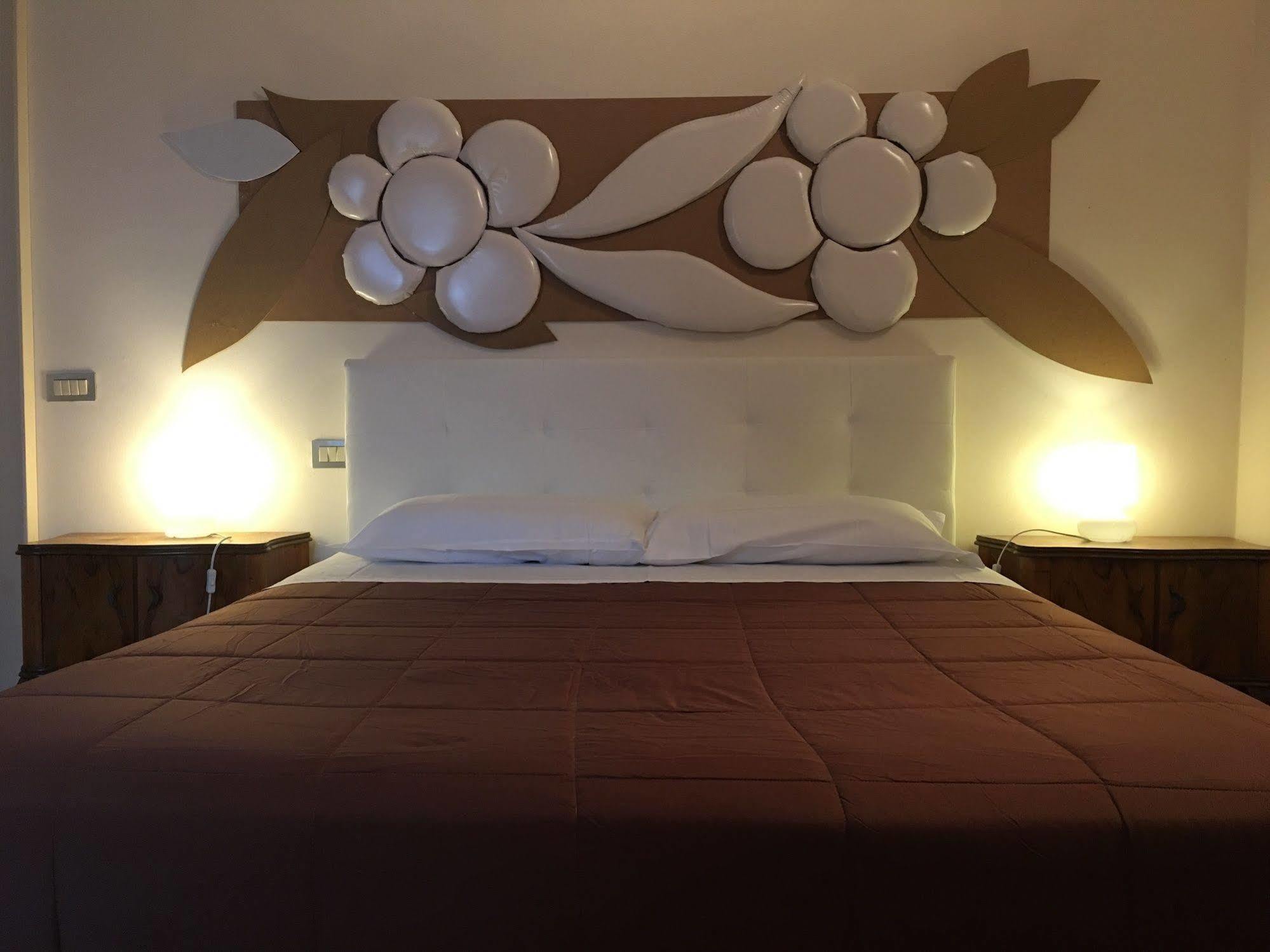 Domus Nova Residenza Il B&Bマントヴァ エクステリア 写真